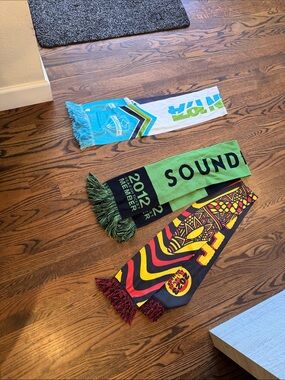 Green 'SOUND' Team Scarf - Fan Support Accessory